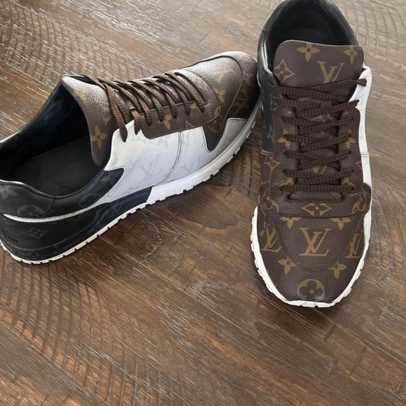 Louis Vuitton size runaway sneaker size 10 authentic great condition - Picture 2 of 6
